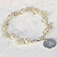Personalized Pearl Cluster Charm Bracelet for Mothers