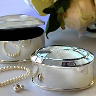 Oval-Shaped Trinket Box for Bridesmaids